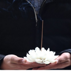 Incense Holders for Sticks,Ceramic Handicraft White Lotus Flower Incense Burner,Ash Catcher Tray Ceremony Set,Home Decor,Yoga,Spa,Meditation (White)