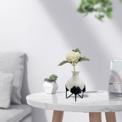 Small Ceramic Flower Vase for Flower Matte White Finish Little Bud Vase with Metal Bracket for Living Room Decoration
